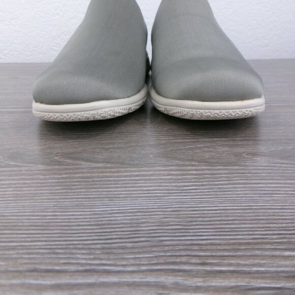 Trotters ULTIMA Slip On Sneakers Sage Grey Arch Support 8 Leather Stretch Fabric - Picture 11 of 15